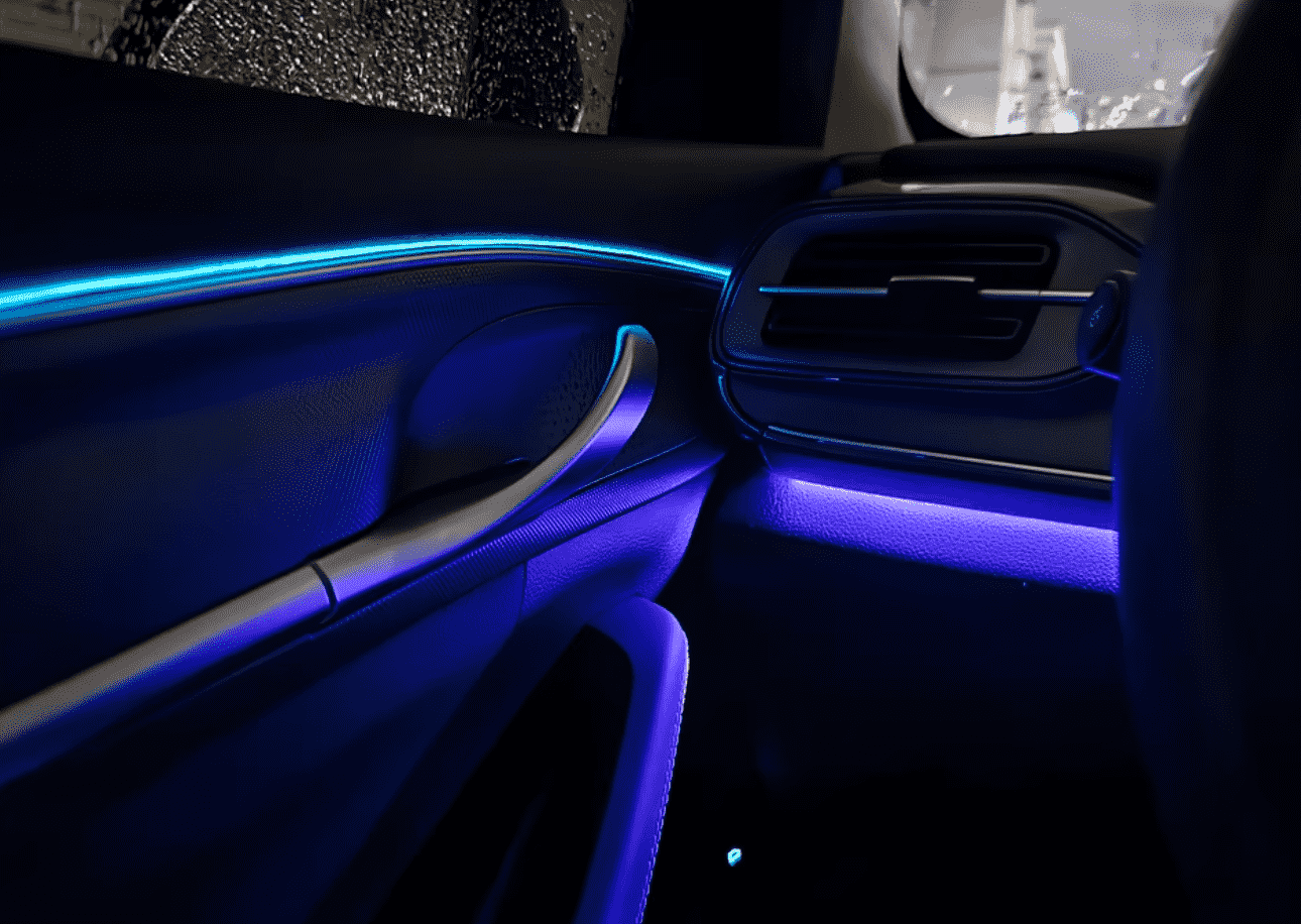 Xevaban.com ở 214 Giải Phóng là đơn vị chuyên cung cấp phụ kiện oto, đồ chơi oto, đồ chơi m6, phụ kiện m6, xevaban, 214 giải phóng, đèn nội thất m6, đèn led nội thất m6, trang trí nội thất m6, đèn trang trí nội thất m6.